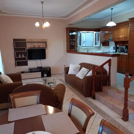 Villa Panos House Ágios Matthaíos